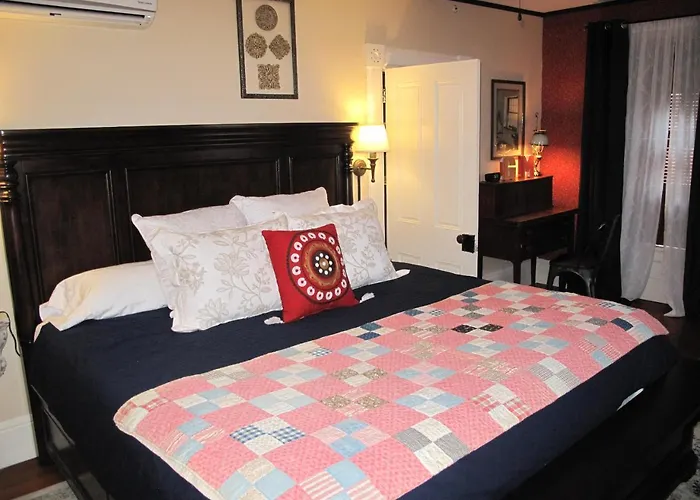 Georges On York B&B