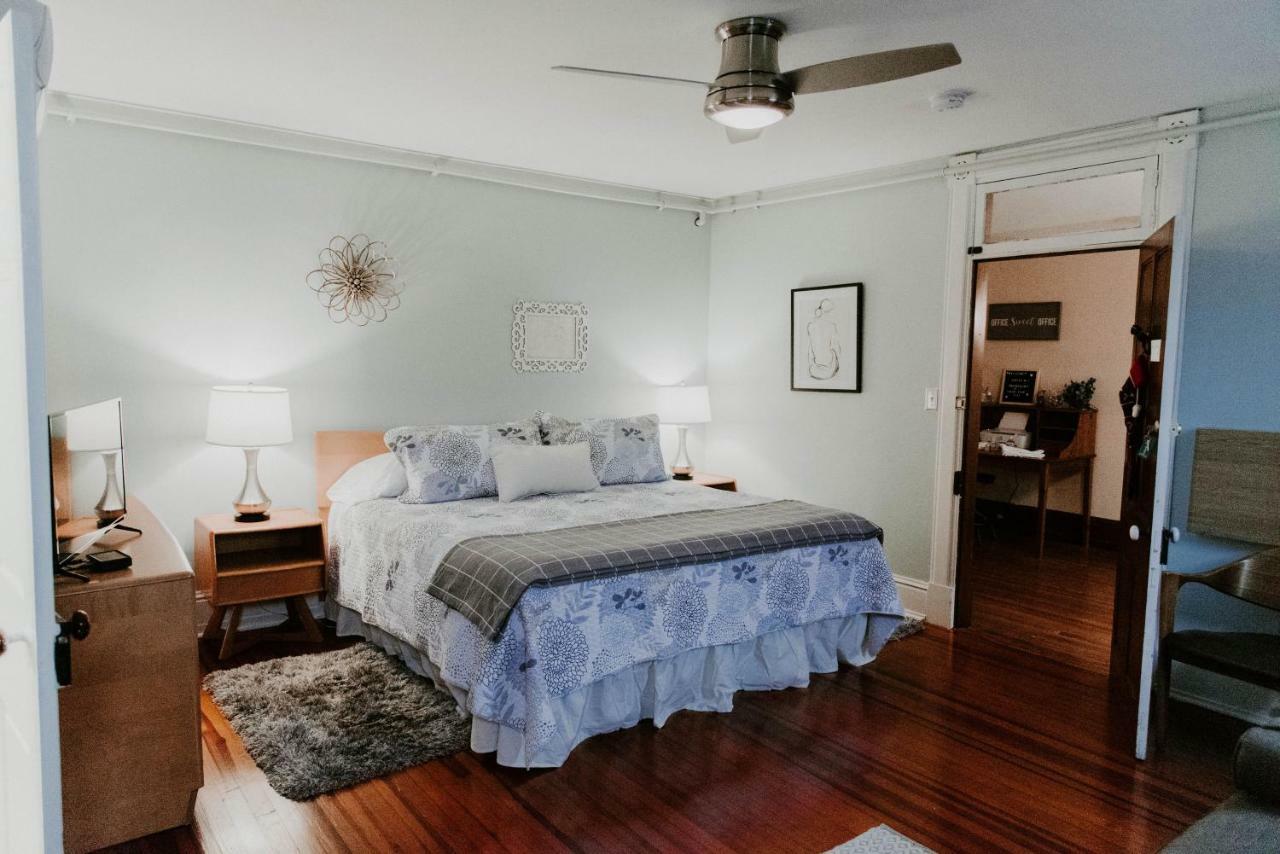 Georges On York Bed & Breakfast *